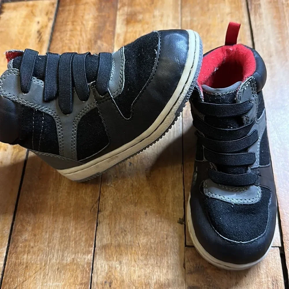 Gap sneakers size 10 Black Gray No Tie Hightop Sneakers spring